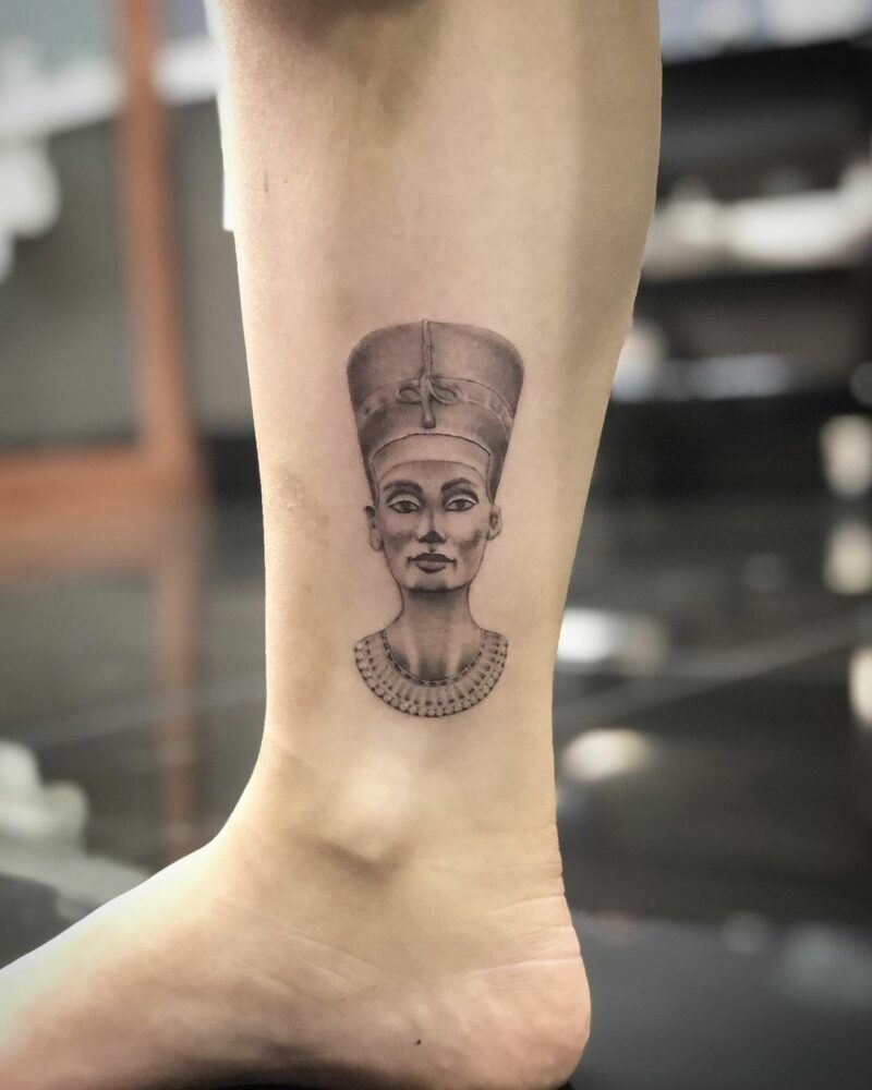 20 Stunning Nefertiti Tattoo Designs That Are Fit For A Queen
