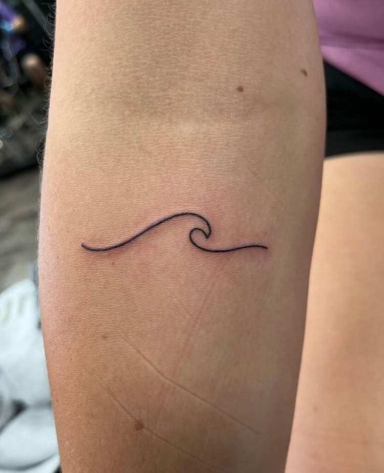 20 Satisfying Wave Tattoo Ideas For Ocean Lovers 15