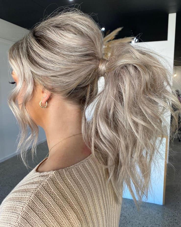 20. The fluffy messy ponytail