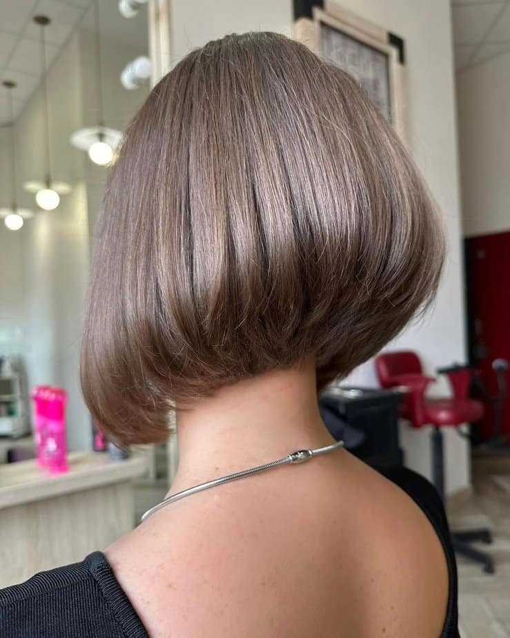 35 Classy Angled Bob Haircuts For A Polished Look