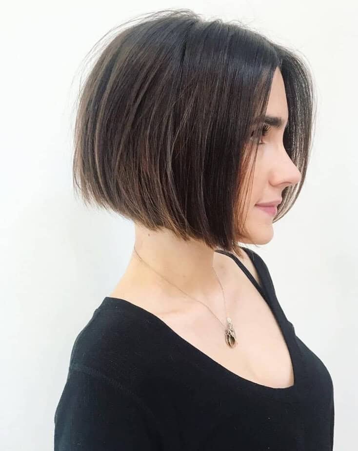 35 Classy Angled Bob Haircuts For A Polished Look