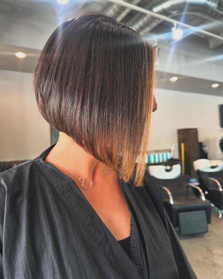 35 Classy Angled Bob Haircuts For A Polished Look