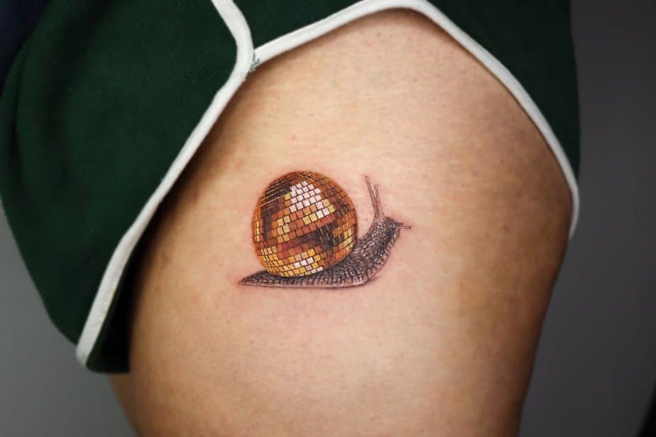 18 Eye-catching Gold Tattoo To Add A Luster To Your Life