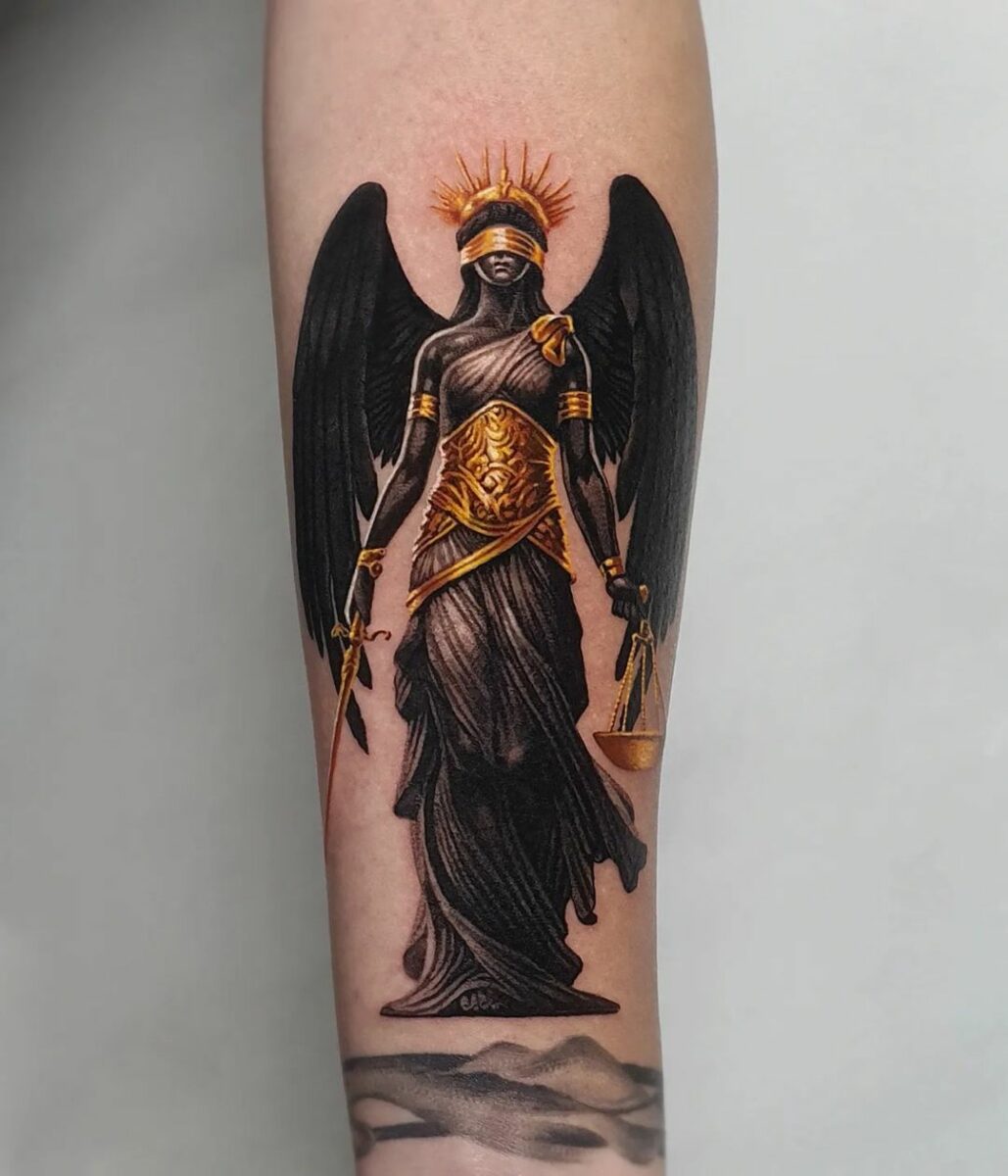 18 Eye-catching Gold Tattoos To Add A Luster To Your Life