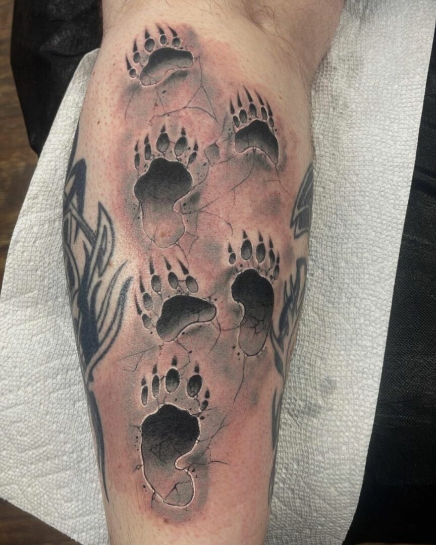 18 Paw-Sitively Amazing Bear Paw Tattoos To Enhance Your Look
