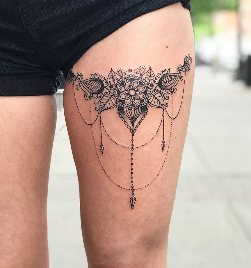 20 Delicate Garter Tattoo Ideas To Enhance Your Womanly Charm