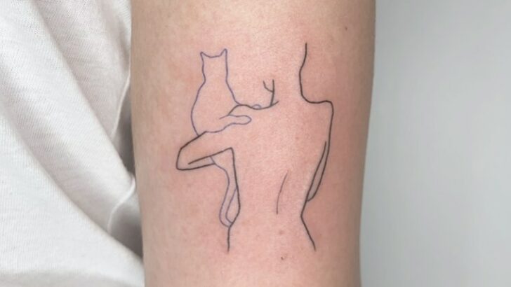 18 Meow-tastic Cat Outline Tattoos To Adore