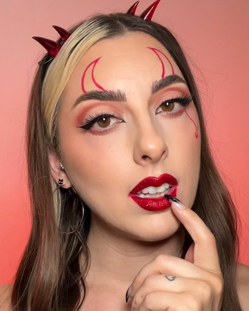 33 Easy Halloween Makeup Looks To Dominate The Spooky Season