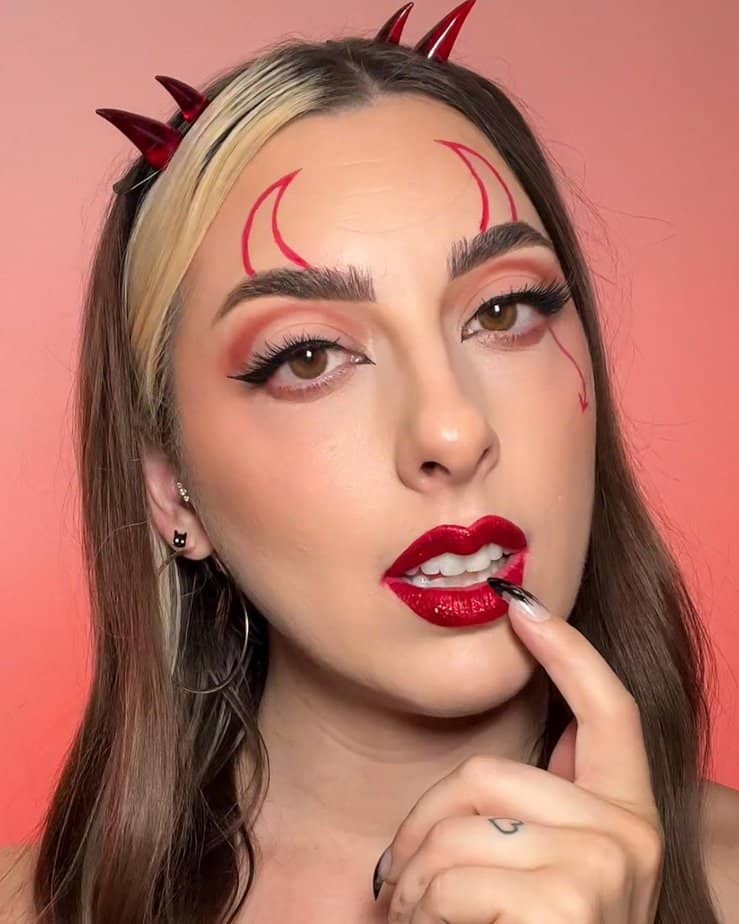 33 Easy Halloween Makeup Looks To Dominate The Spooky Season