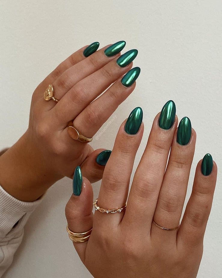 40 Gorgeous Green Chrome Nail Ideas To Make Everyone Green With Envy
