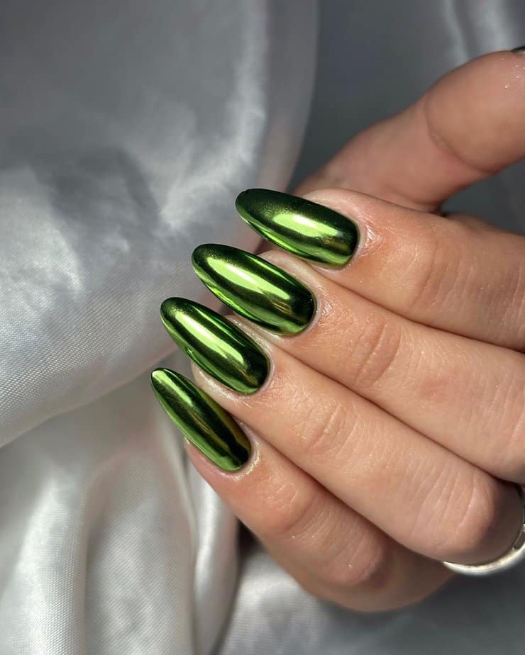 40 Gorgeous Green Chrome Nail Ideas To Make Everyone Green With Envy