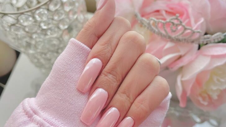 33 Elegant And Fun Light Pink Nail Ideas You Need To Try