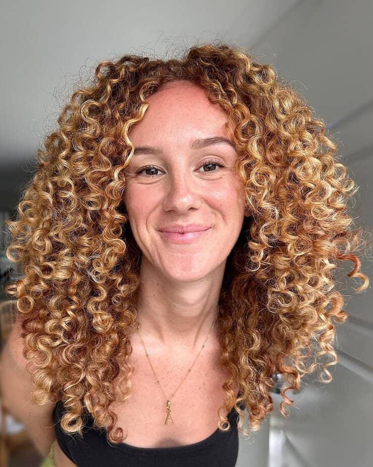 40 Curly Balayage Hair Ideas That Will Curl Your Toes