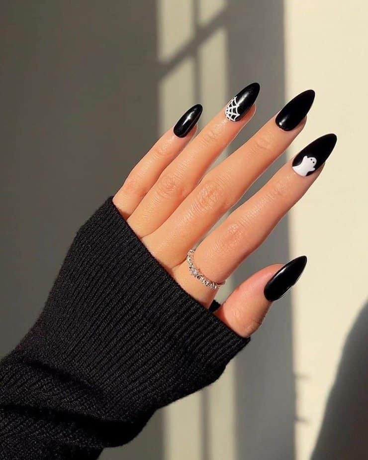 Trick Or Treat Yourself with 39 Simple Halloween Nails You’ll Love