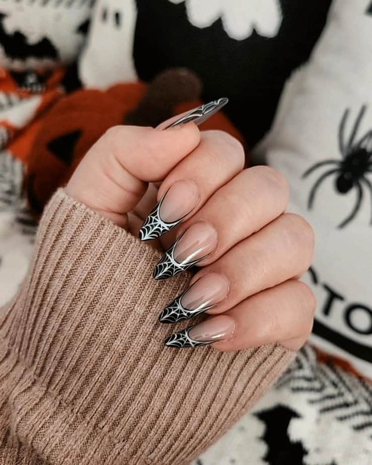 Trick Or Treat Yourself with 39 Simple Halloween Nails You’ll Love