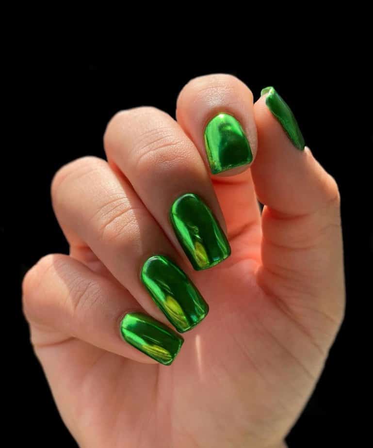 40 Gorgeous Green Chrome Nail Ideas To Make Everyone Green With Envy