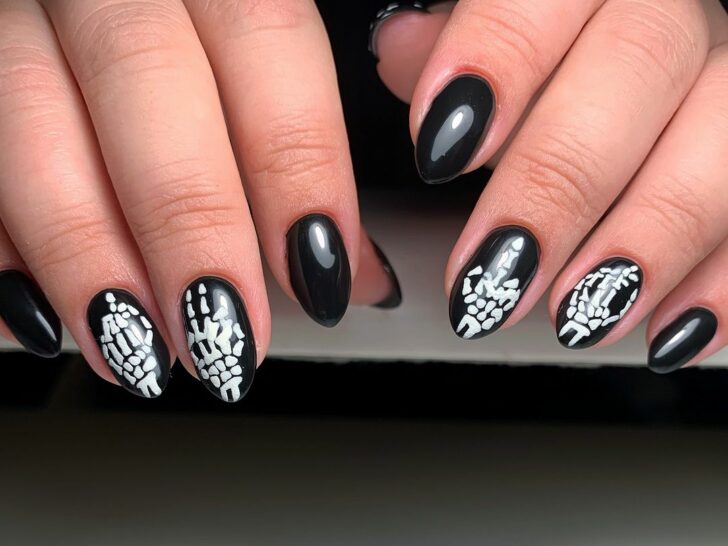 Trick Or Treat Yourself with 39 Simple Halloween Nails You’ll Love