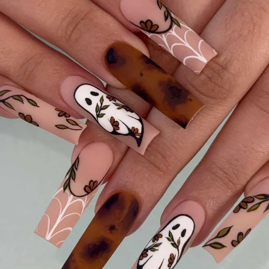 Trick Or Treat Yourself with 39 Simple Halloween Nails You’ll Love