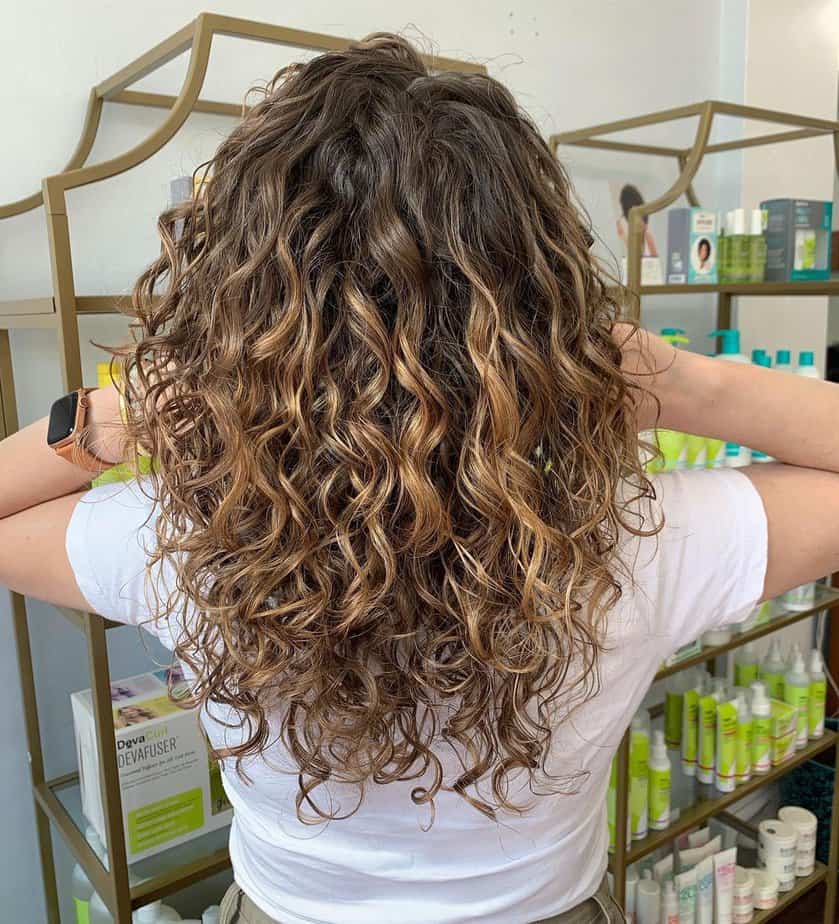 40 Curly Balayage Hair Ideas That Will Curl Your Toes