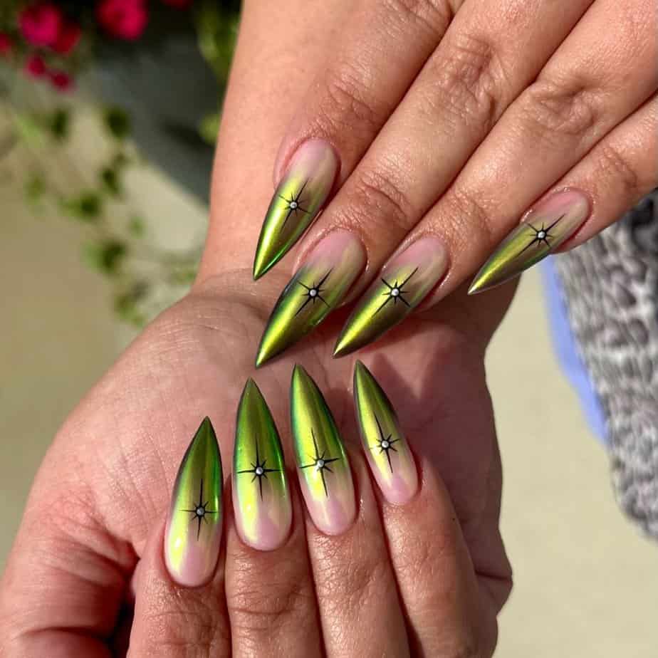 40 Gorgeous Green Chrome Nail Ideas To Make Everyone Green With Envy