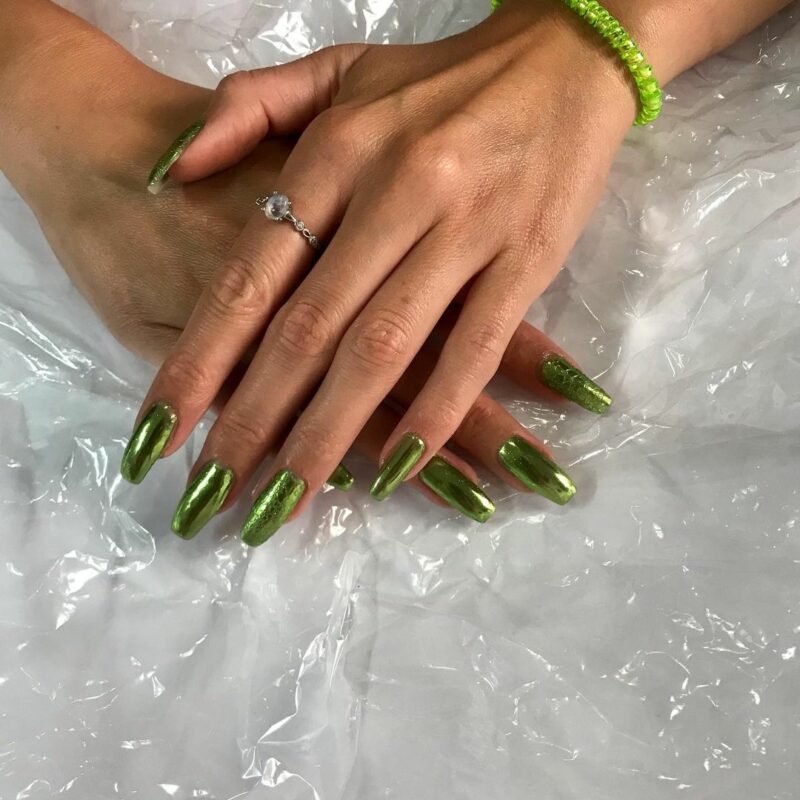 40 Gorgeous Green Chrome Nail Ideas To Make Everyone Green With Envy