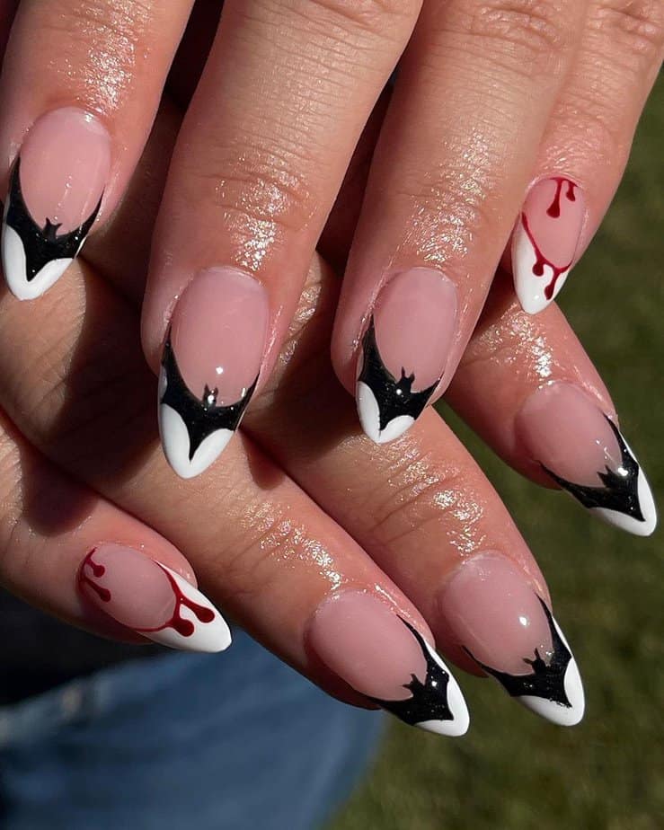 Bat manicure