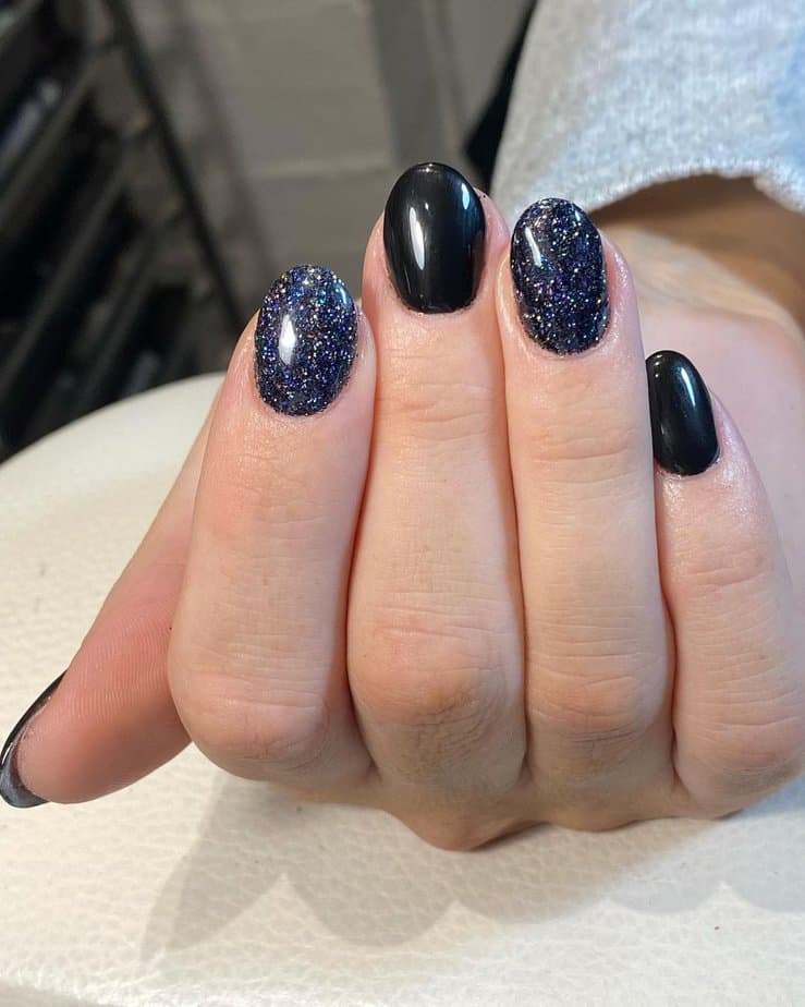 34 Mesmerizing Black Glitter Nails With A Cosmic Twinkle