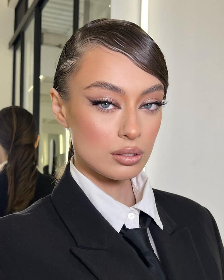 30 Perfect Office Makeup Looks To Elevate Your Workday