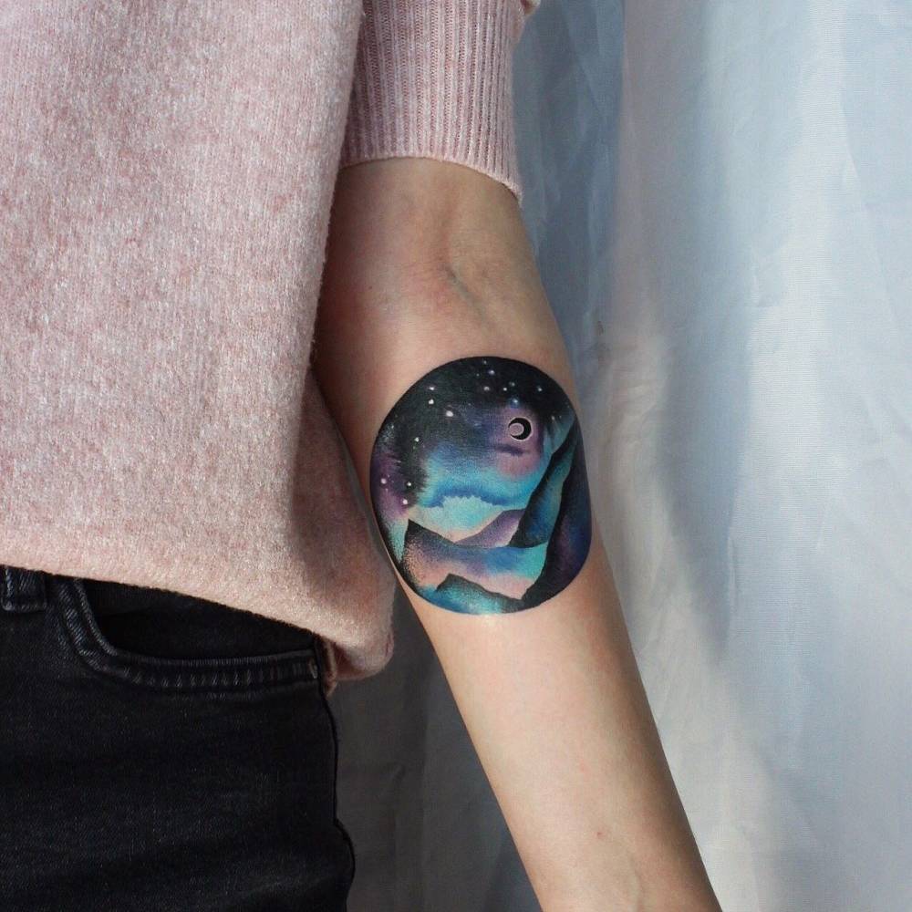 18 Cool Circle Tattoos That Will Make You Go Round And Round