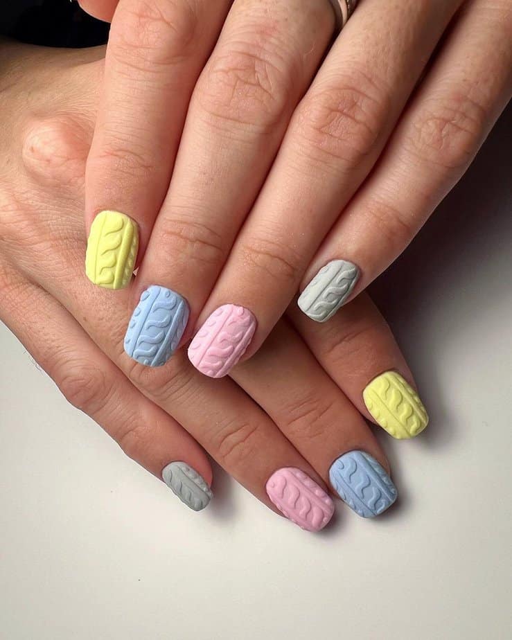 Pastel sweater nails