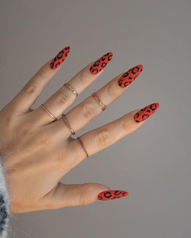 Pumpkin spice leopard nails