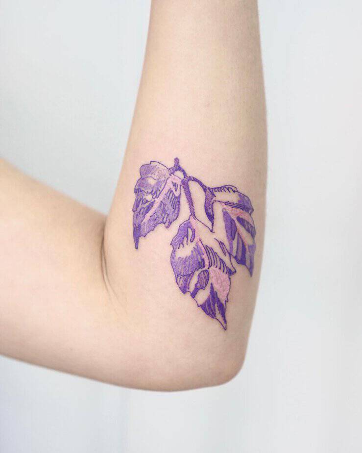 18 Stunning Poison Ivy Tattoo Ideas To Express Your Wild Side