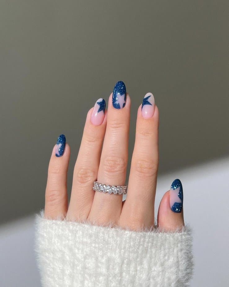 32 Chic December Nails That Will Sleigh the Holiday Look