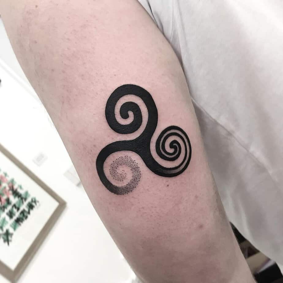 18 Unique Triskelion Tattoos To Make You Feel Inspired