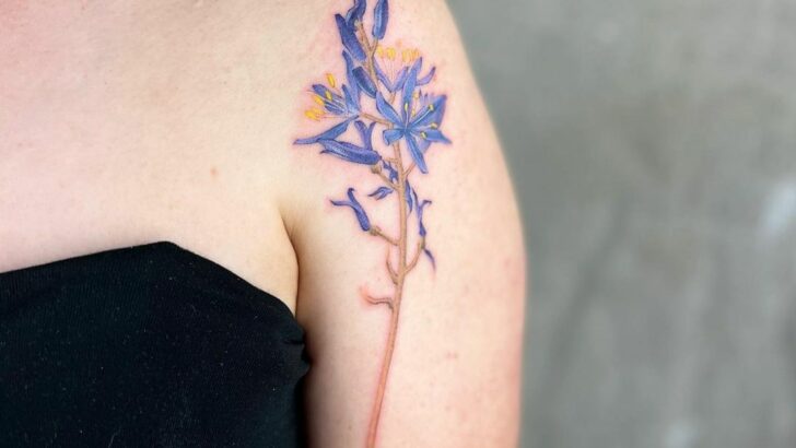 20 Absolutely Gorgeous Purple Flower Tattoo Ideas