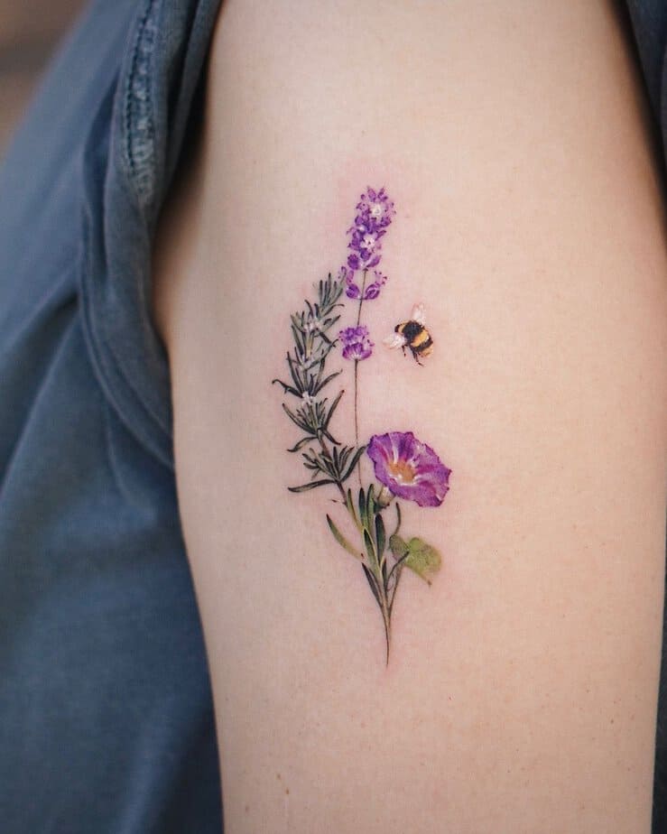 10. Wildflower mix with a bee