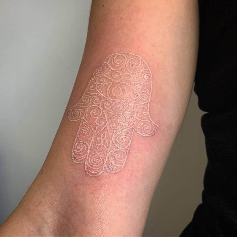 20 Hamsa Hand Tattoo Designs That Have The Magic Touch