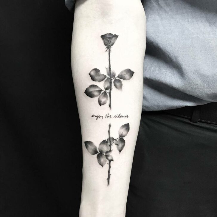 20 Unique Black Rose Tattoo Ideas