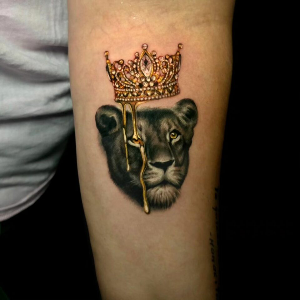20 Mesmerizing Lioness Tattoo Ideas For The True Queen Of The Jungle