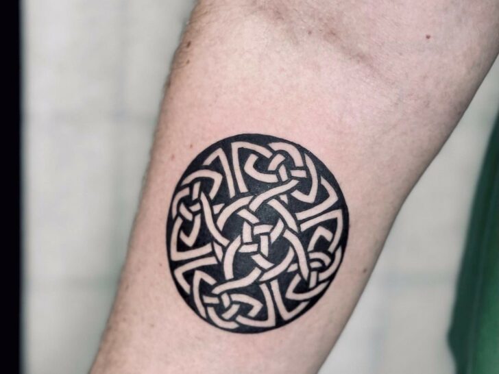 Get Tangled In These 20 Incredible Celtic Knot Tattoos