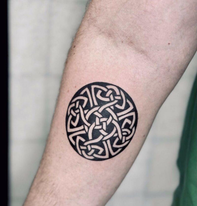 Get Tangled In These 20 Incredible Celtic Knot Tattoos