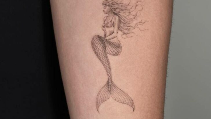 20 Mesmerizing Siren Tattoo Ideas That Will Leave You Hooked