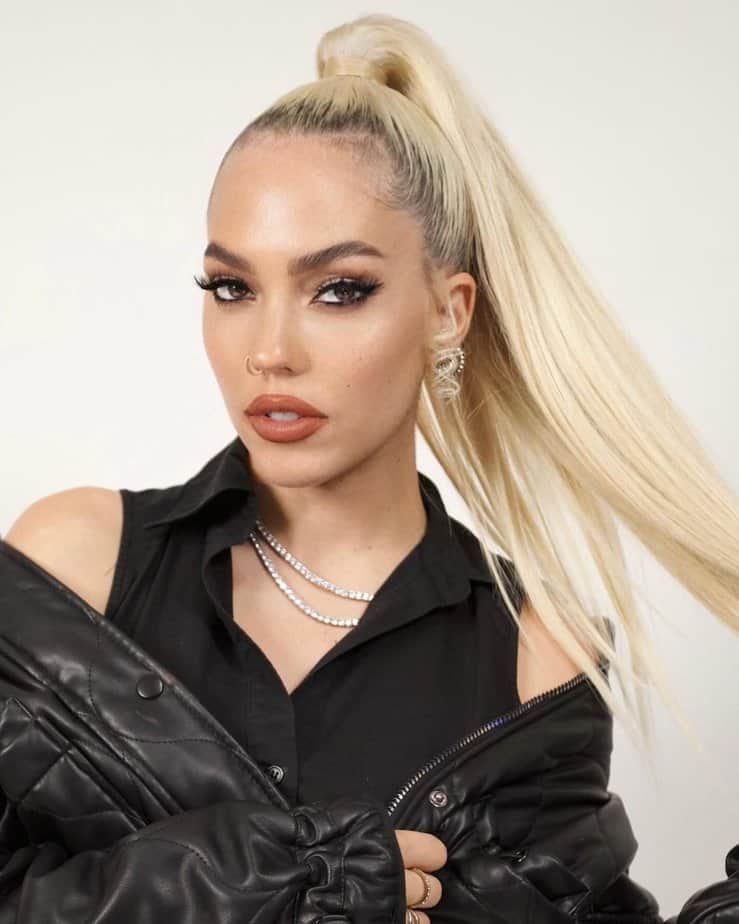 22. Platinum blonde high ponytail with attitude