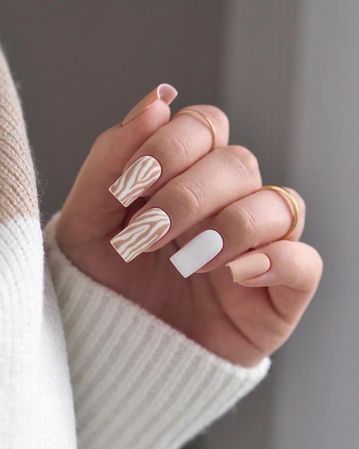 37 Beautiful Zebra Nails That Are Pure Magic