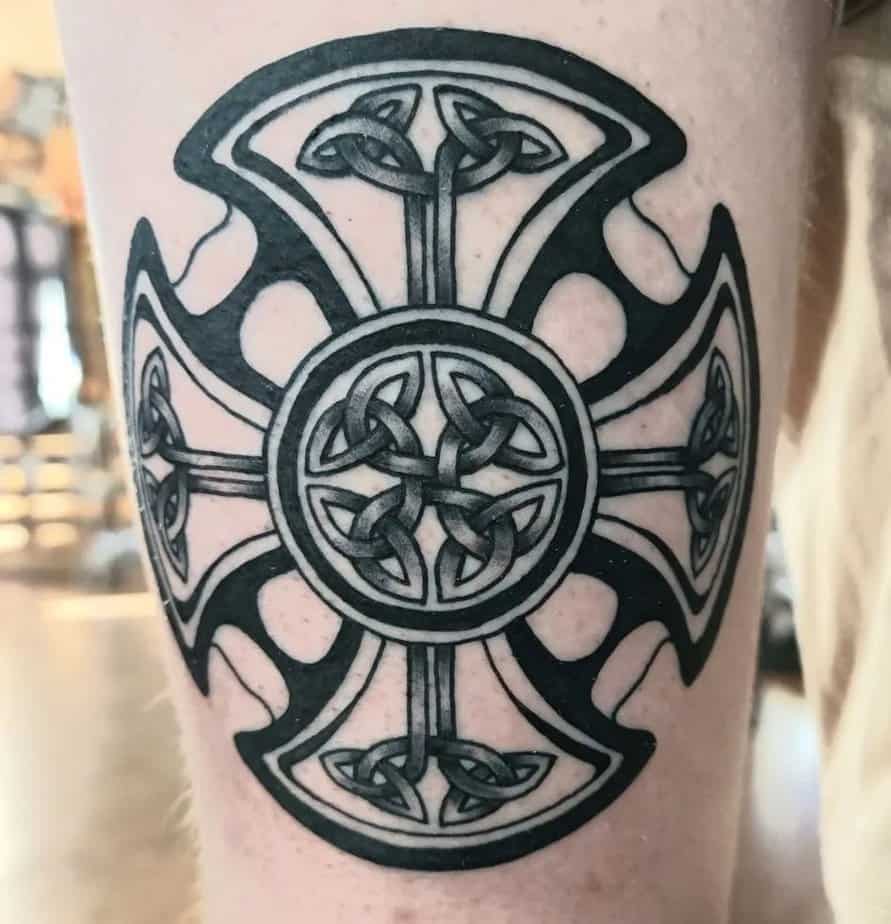 Get Tangled In These 20 Incredible Celtic Knot Tattoos