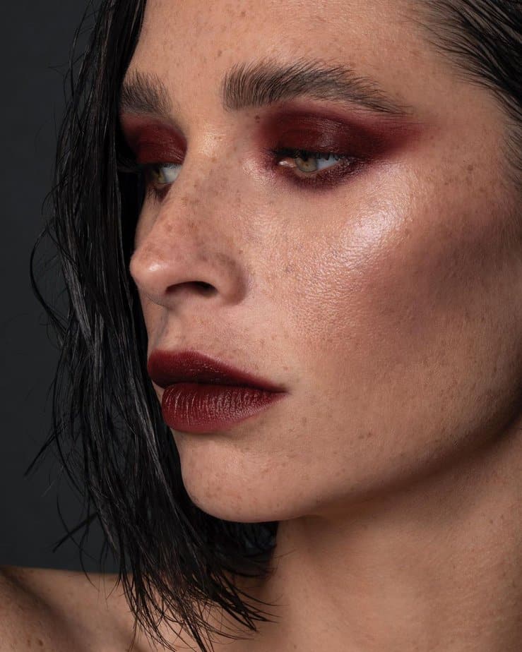 40 Looks That Prove The Monochrome Makeup Trend Is A Must-Try