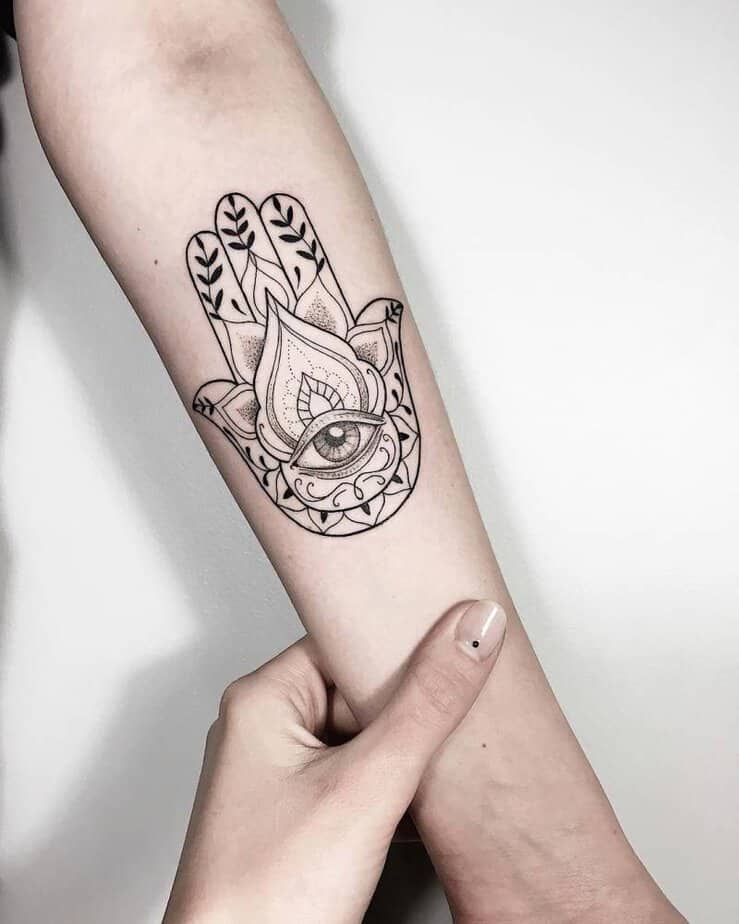 20 Hamsa Hand Tattoo Designs That Have The Magic Touch