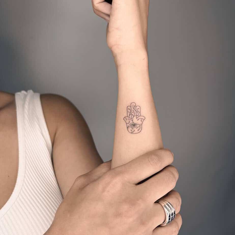 20 Hamsa Hand Tattoo Designs That Have The Magic Touch