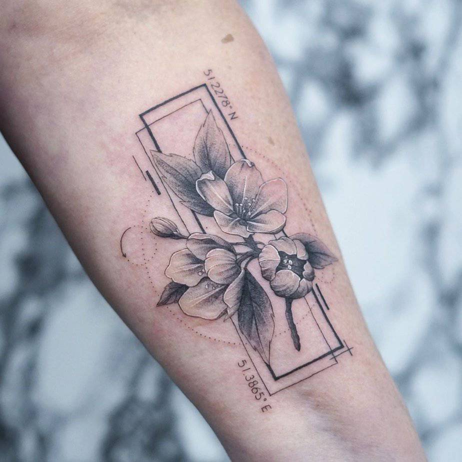 20 Creative Geometric Flower Tattoo Ideas That Will Wow You