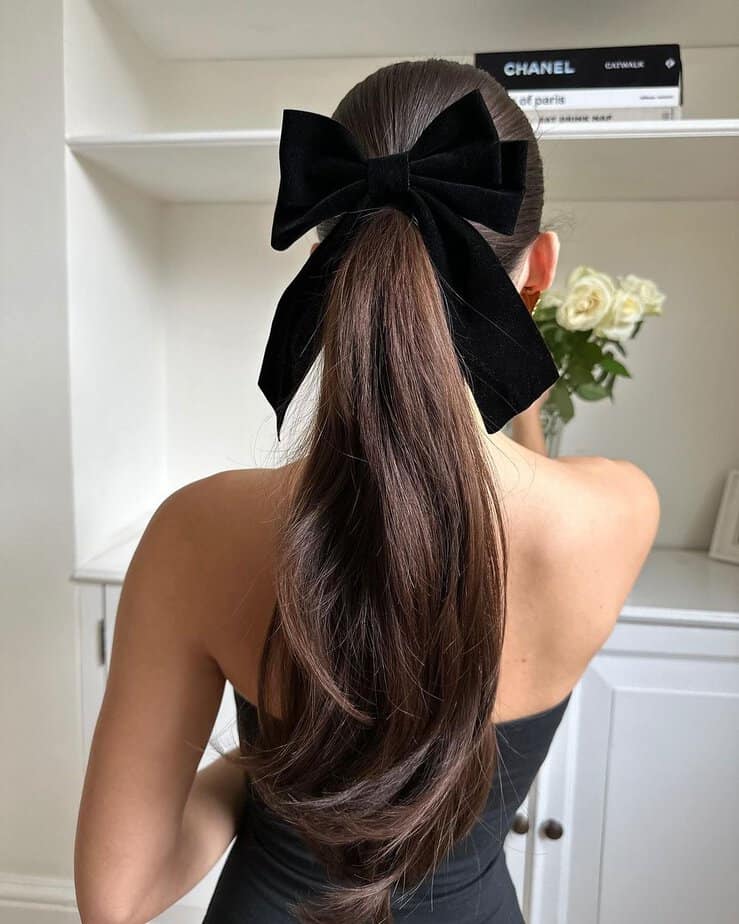 Bow ponytail